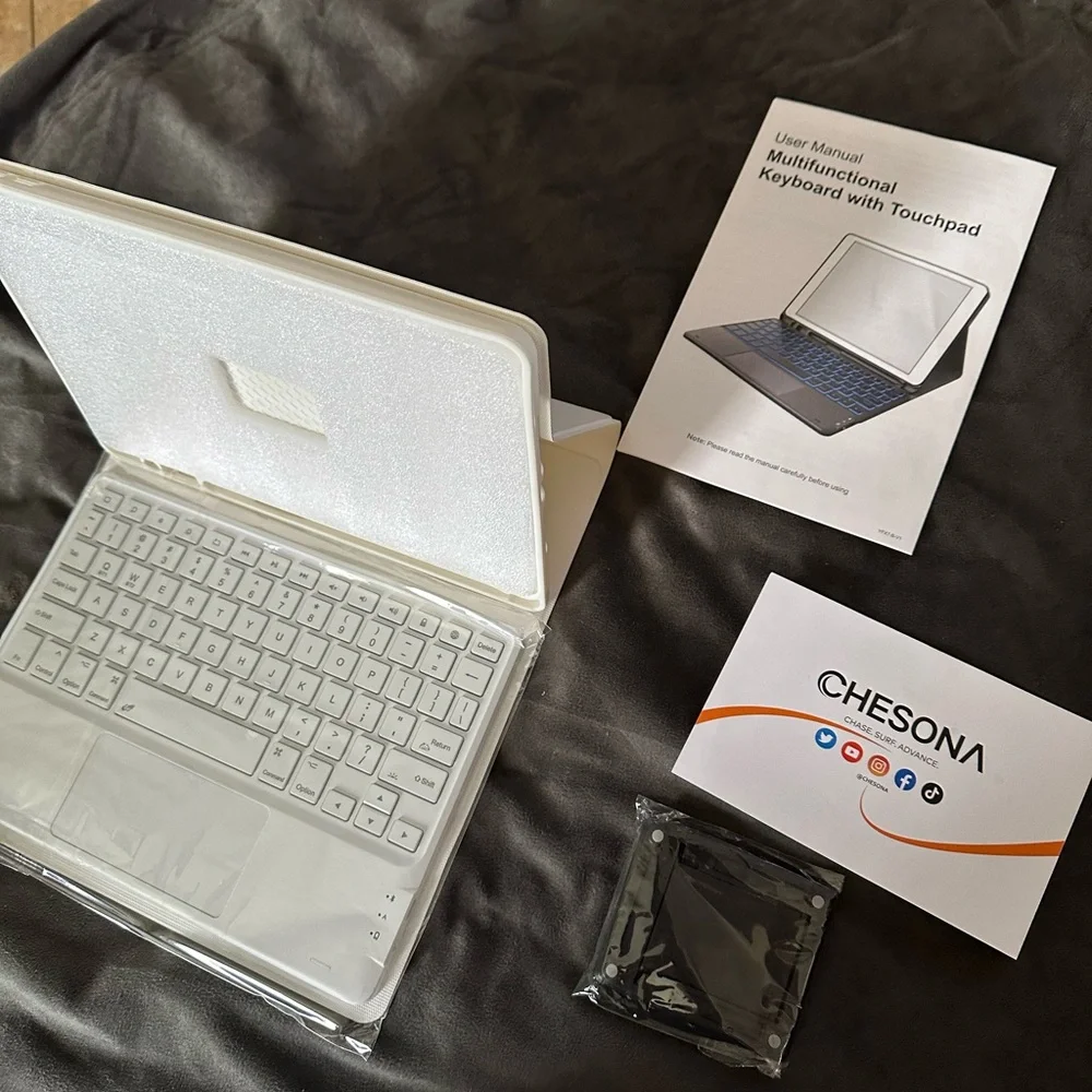 Chesona wireless Keyboard (Bluetooth) for iPad